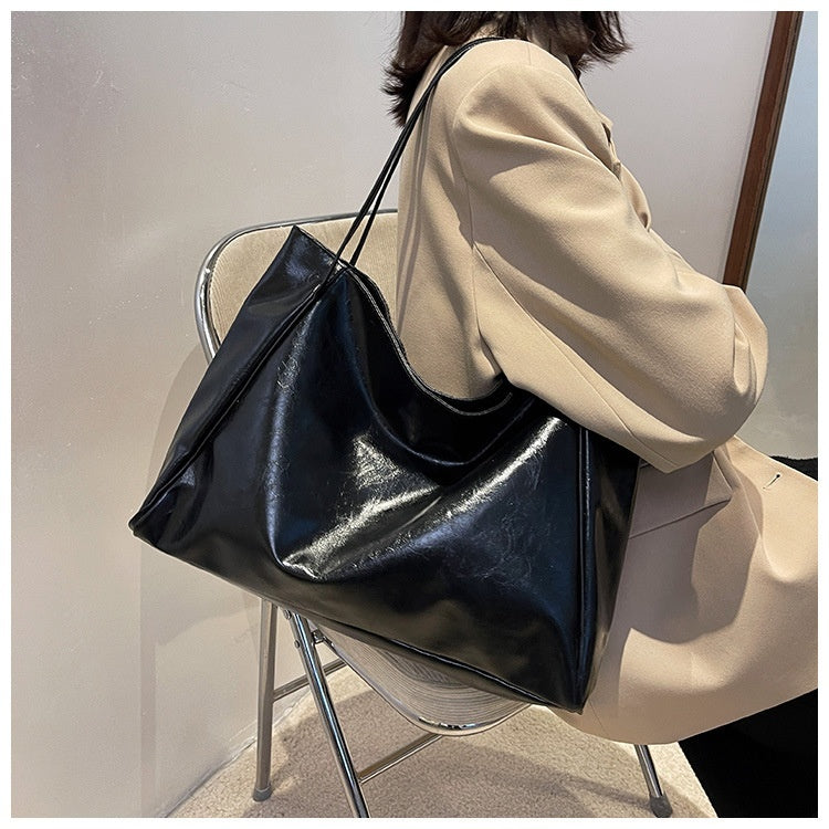 Women's Large Capacity Fashion Cattlehide Leather Shoulder Handbag