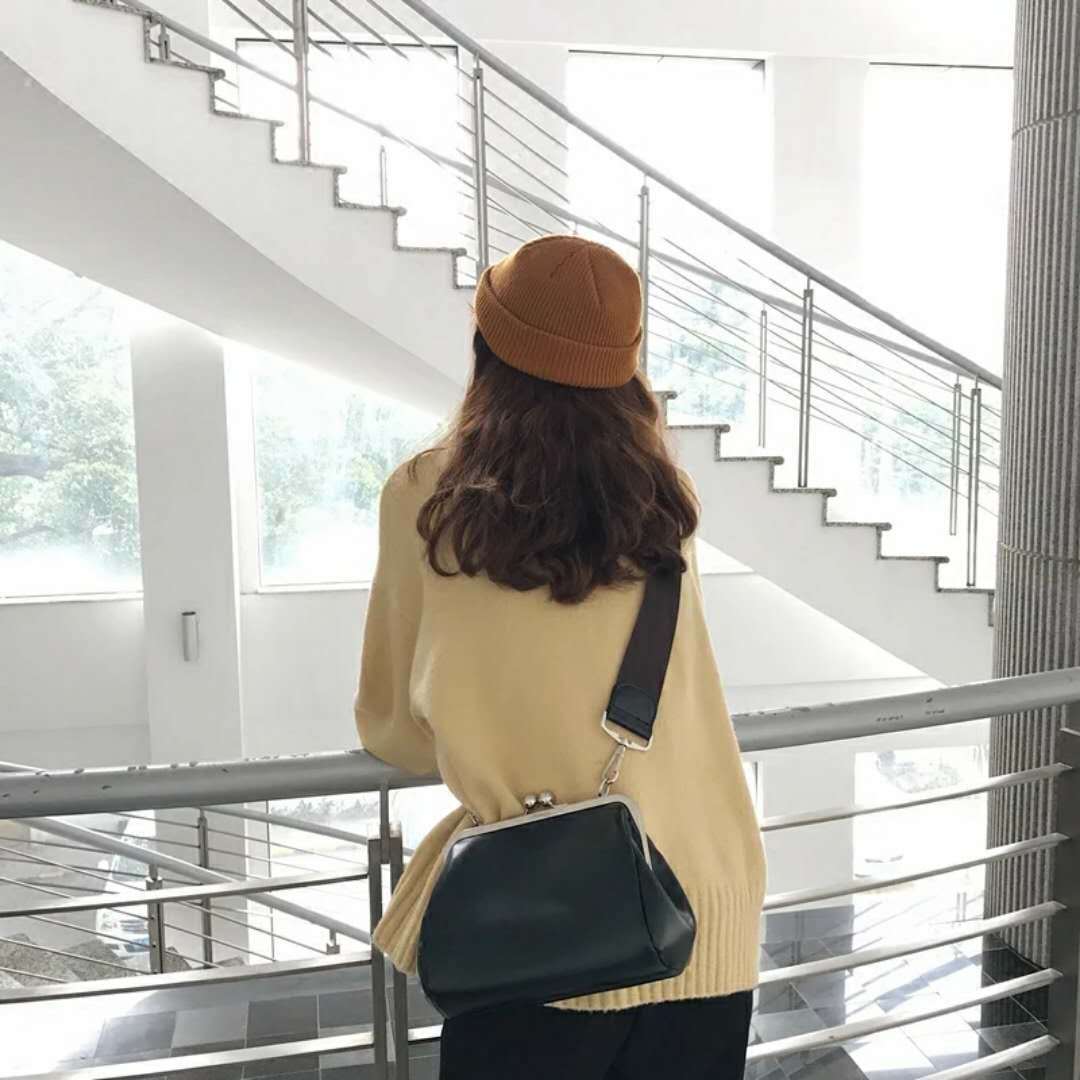 Solid Color Pu Women's Bag Retro Shoulder Messenger Bag