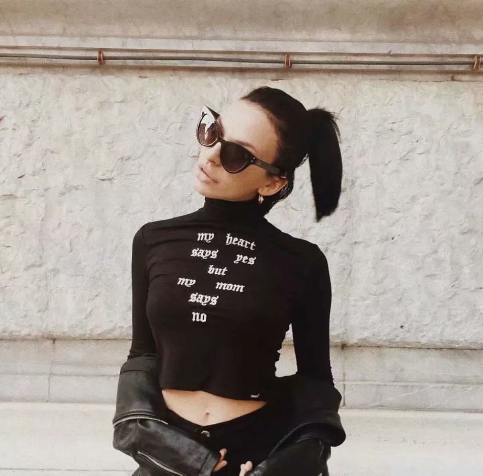 European and American street style letters embroidered tight-fitting navel long-sleeved high-neck short T-shirt female bottoming shirt