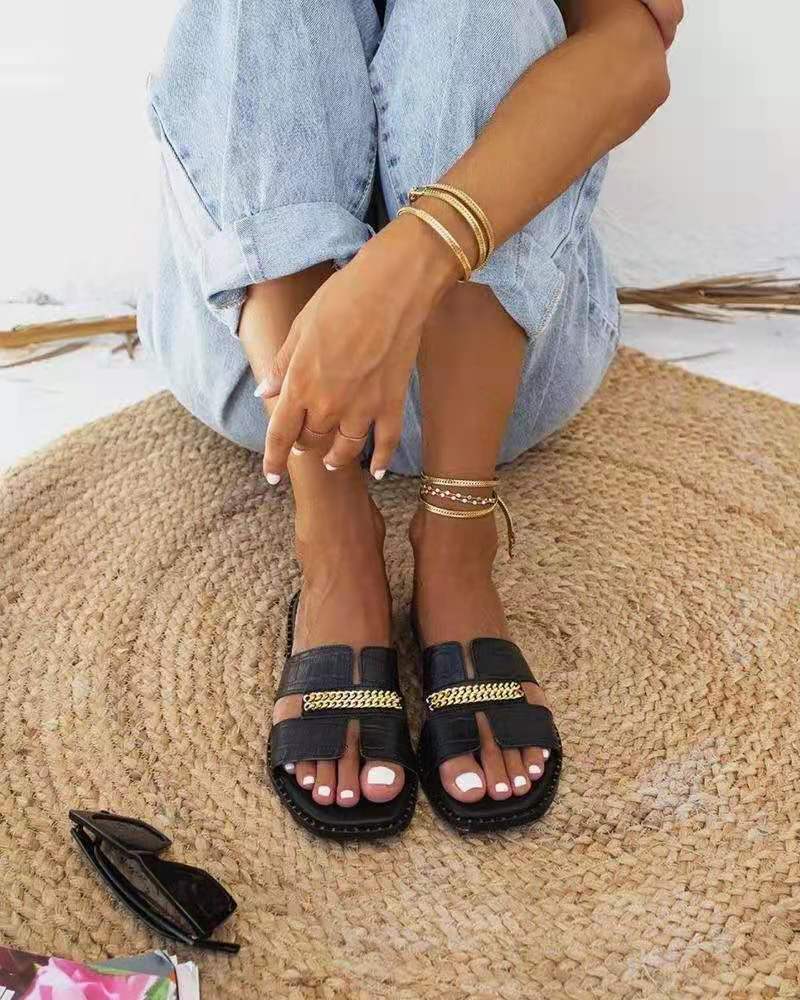 Beach Casual Flat Heel Chain One-line Women's Sandals
