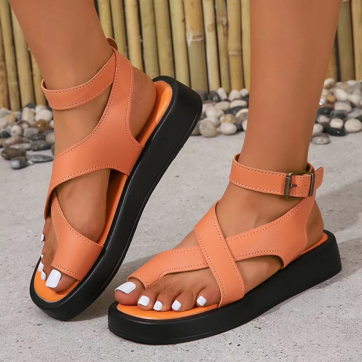 Casual Thick-Soled Clip Toe Sandals Summer Fashion Round Toe Beach Shoes With Back Buckle Strap Sandal For Women
