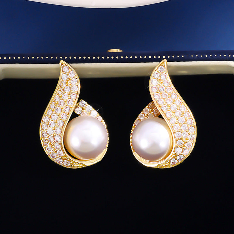 Flame Pattern Pearl Stud Earrings For Women