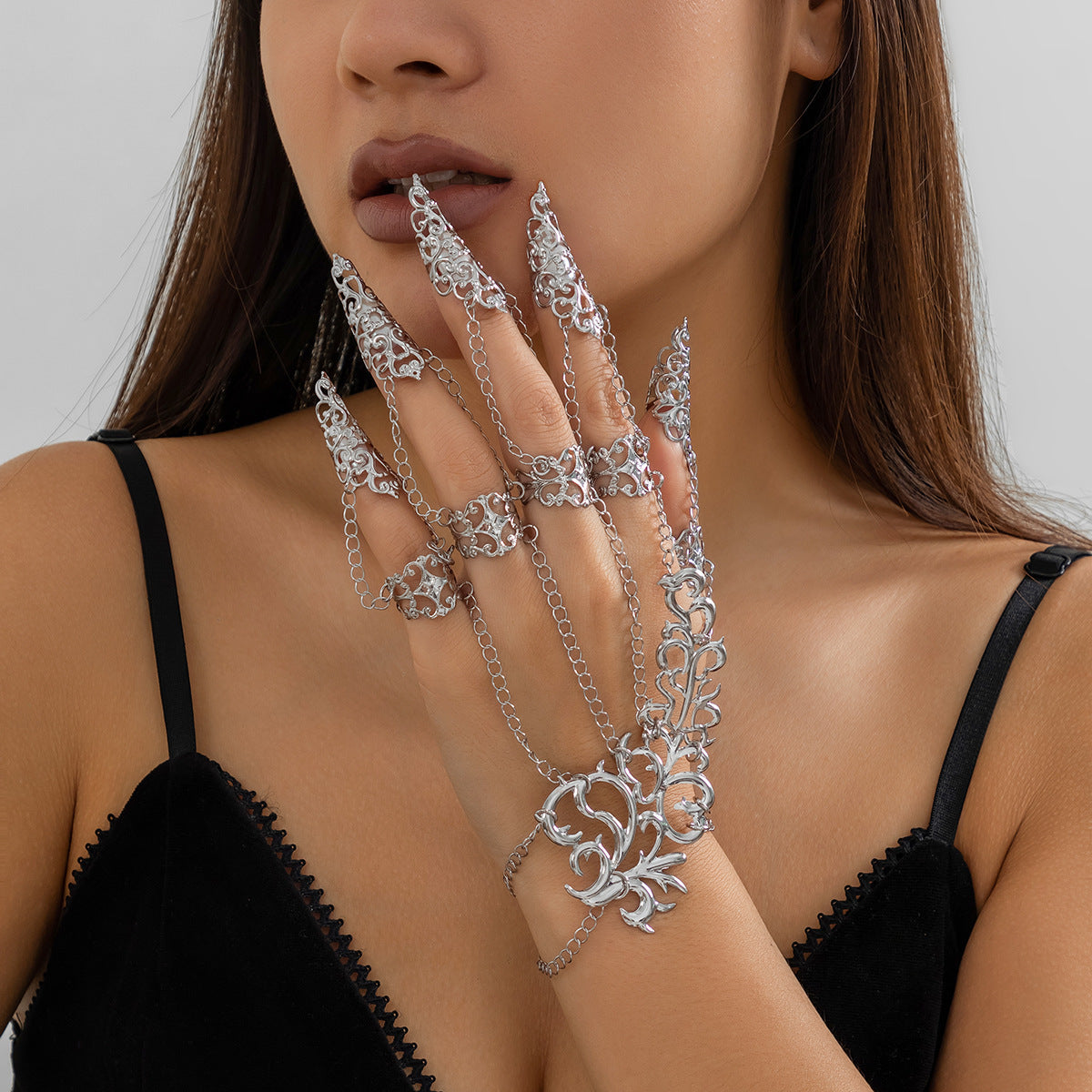 Hollow Tapered Fingernail Cap Mitten-type Bracelet Women