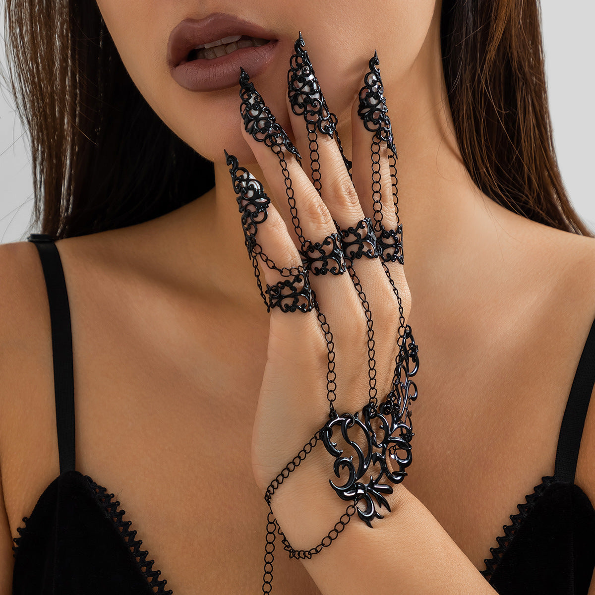 Hollow Tapered Fingernail Cap Mitten-type Bracelet Women