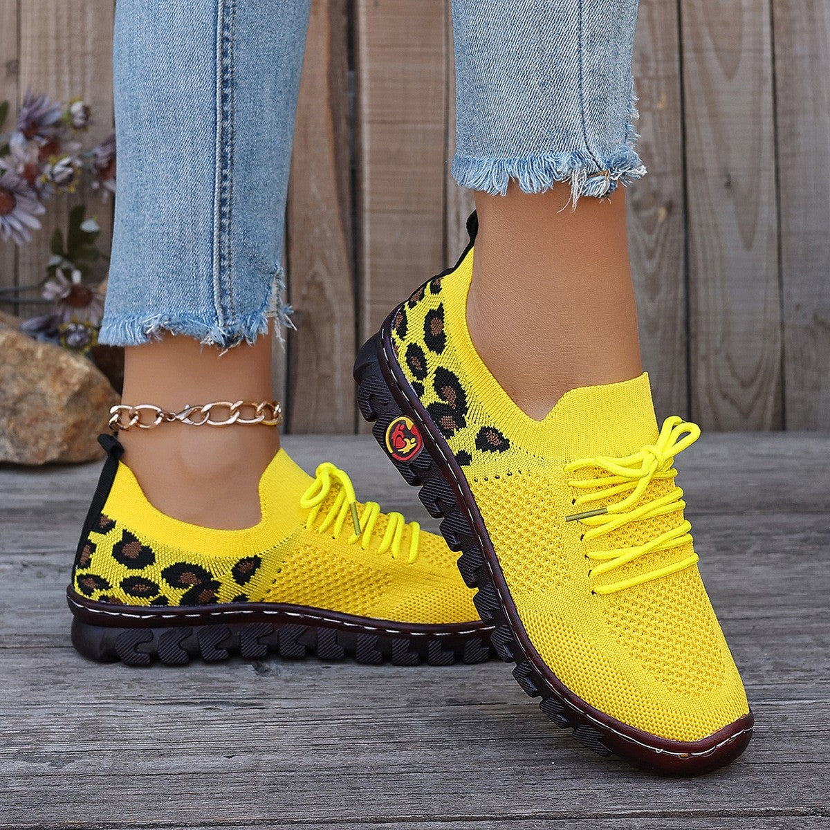 Leopard Print Round Head Lace-up Flat Bottom Comfort Breathable Mesh Surface Shoes