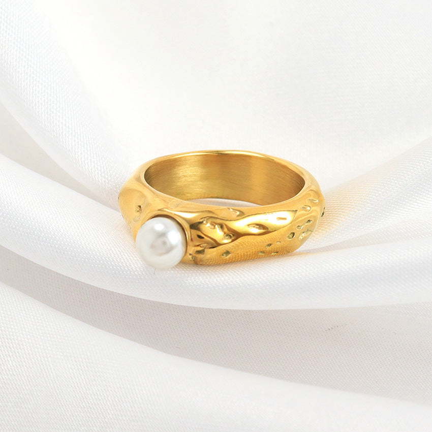 18K Gold-plated Ring With Round Surface Inlaid Pearl