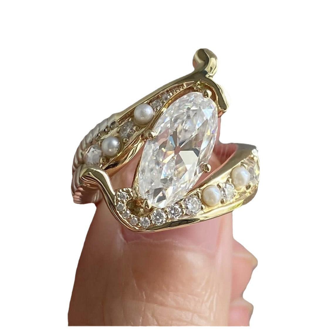 Women's Imitation Gold Inlaid Pearl Zircon Ring