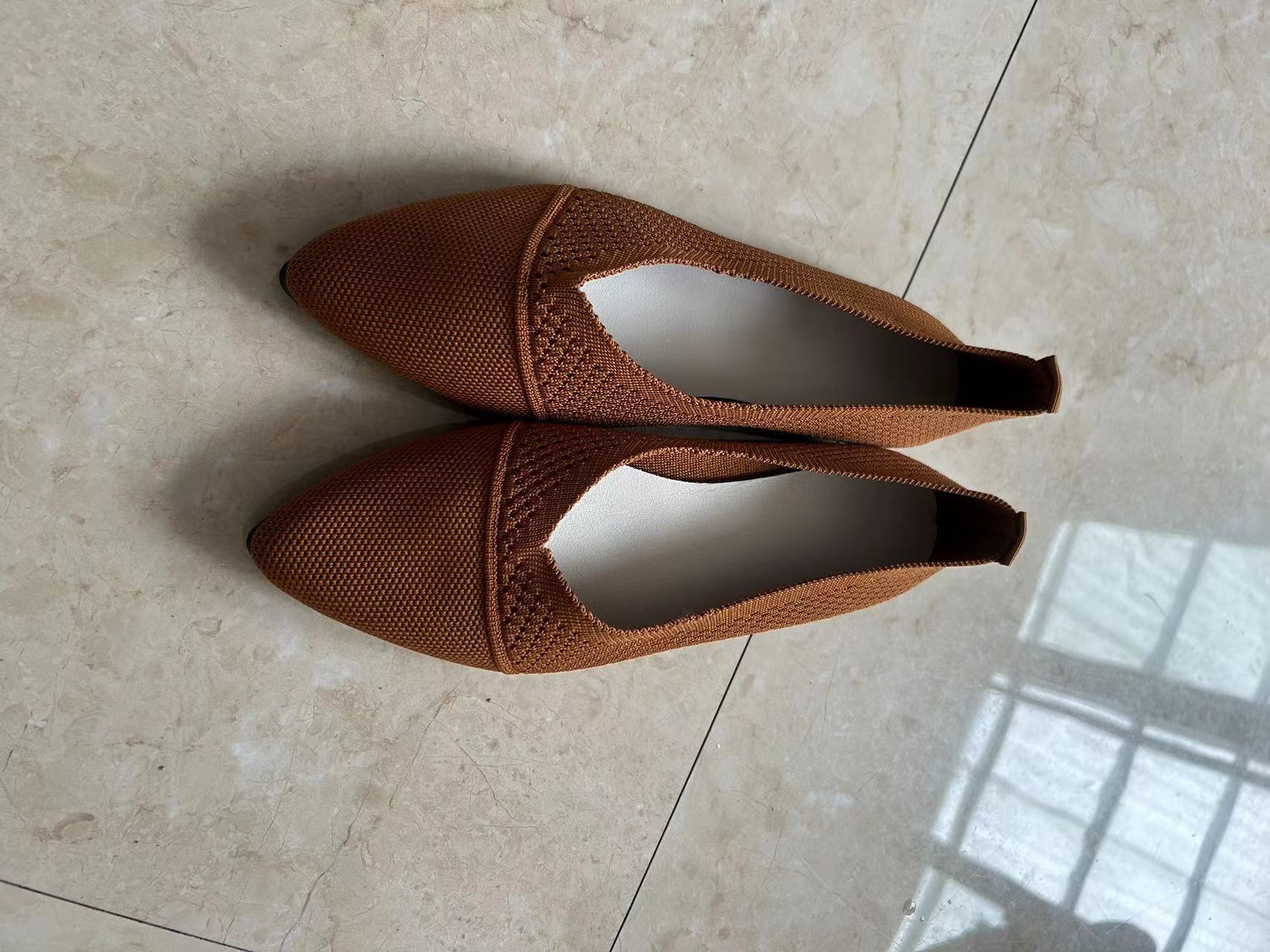 Plus Size Solid Color Pointed Flat Soft Sole Thin Shoes