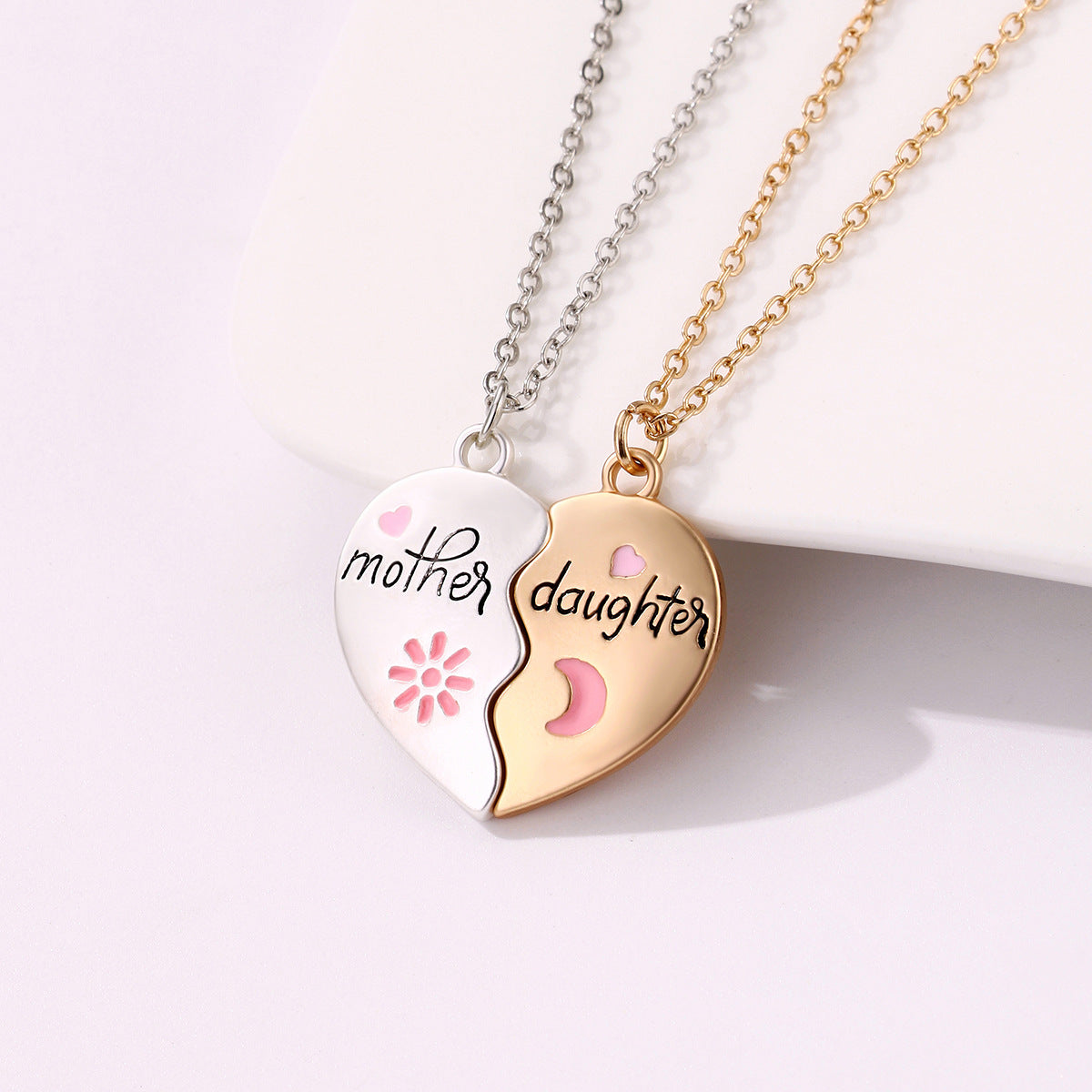 2PCS Set Jewelry Mother Daughter Necklace Matching Heart Magnetic Pendant Fashion Gifts For Mother's Day