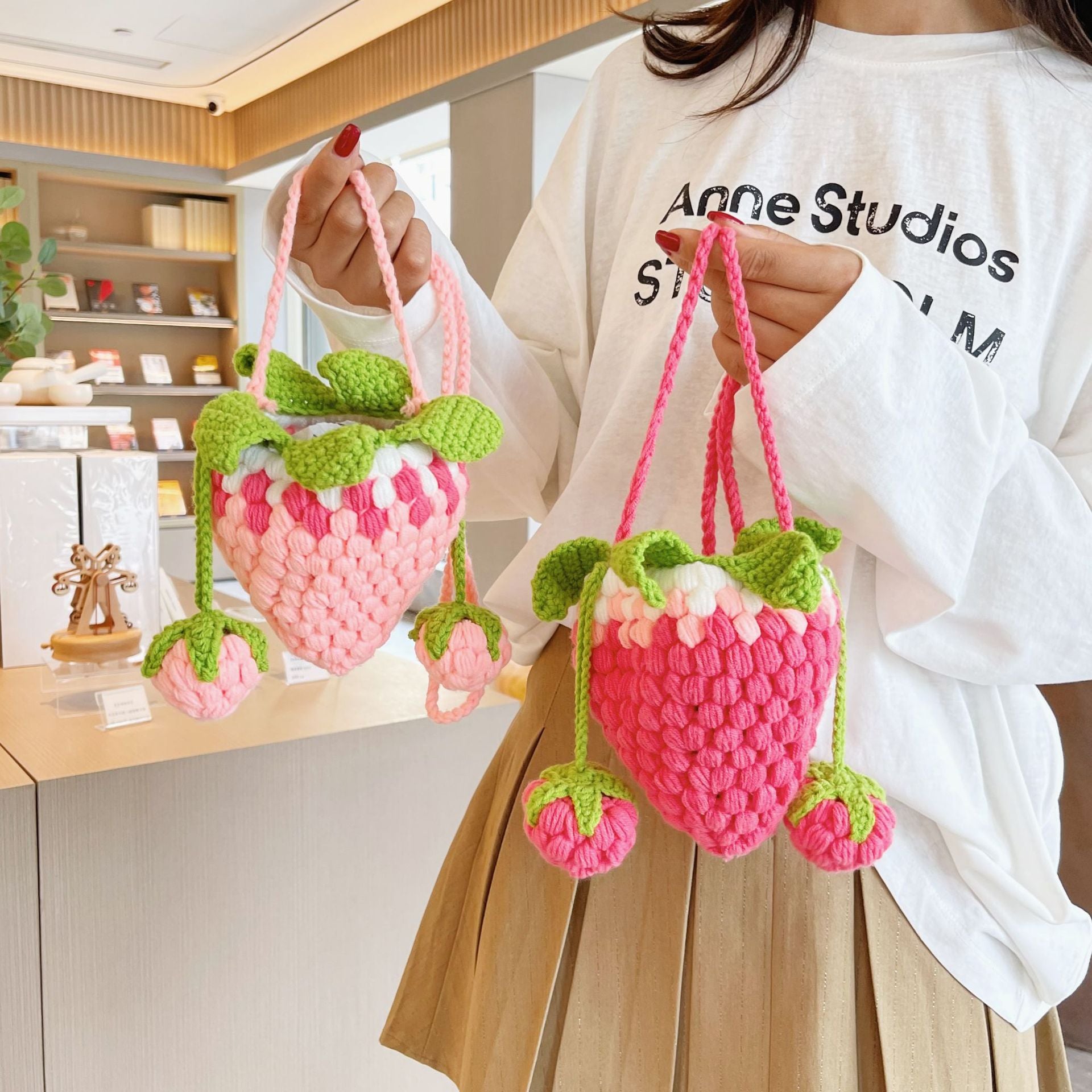 Wool Crochet Gradient Strawberry Shape Bag Knitting