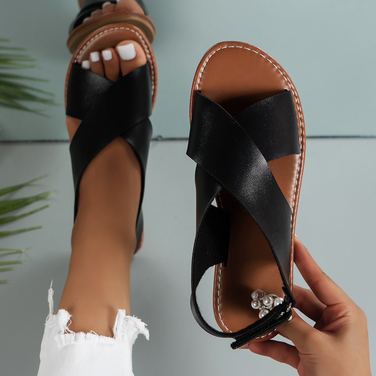 Women's Flat Sandals Retro Style Wide Strap Open Toe
