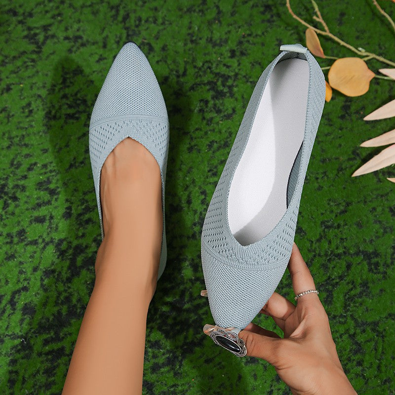 Plus Size Solid Color Pointed Flat Soft Sole Thin Shoes