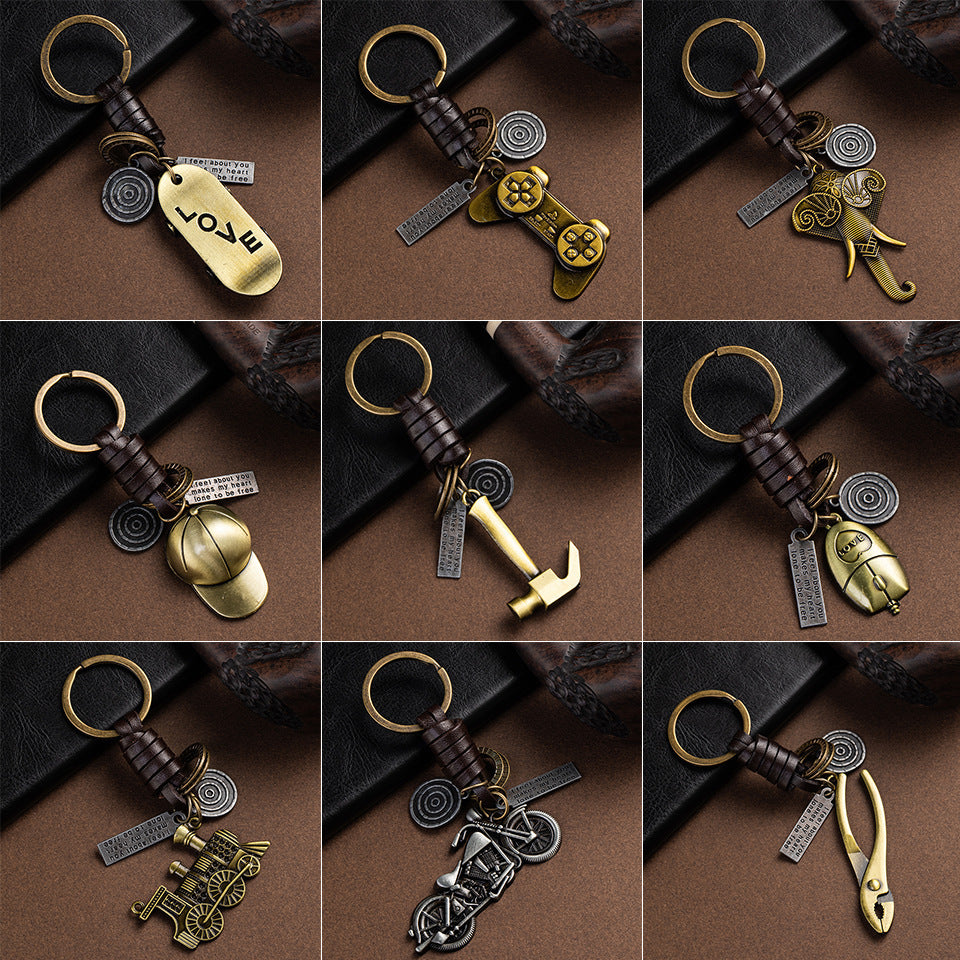 Women's Fashion Vintage Handwoven Leather Keychain