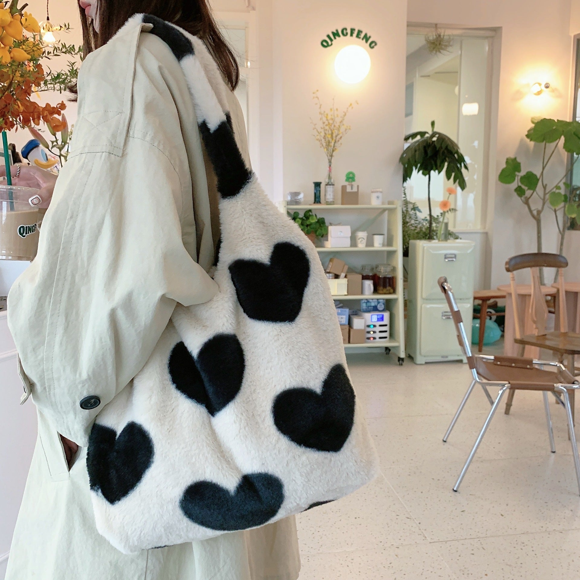 Women's Plush Loving Heart Large Shoulder Bag