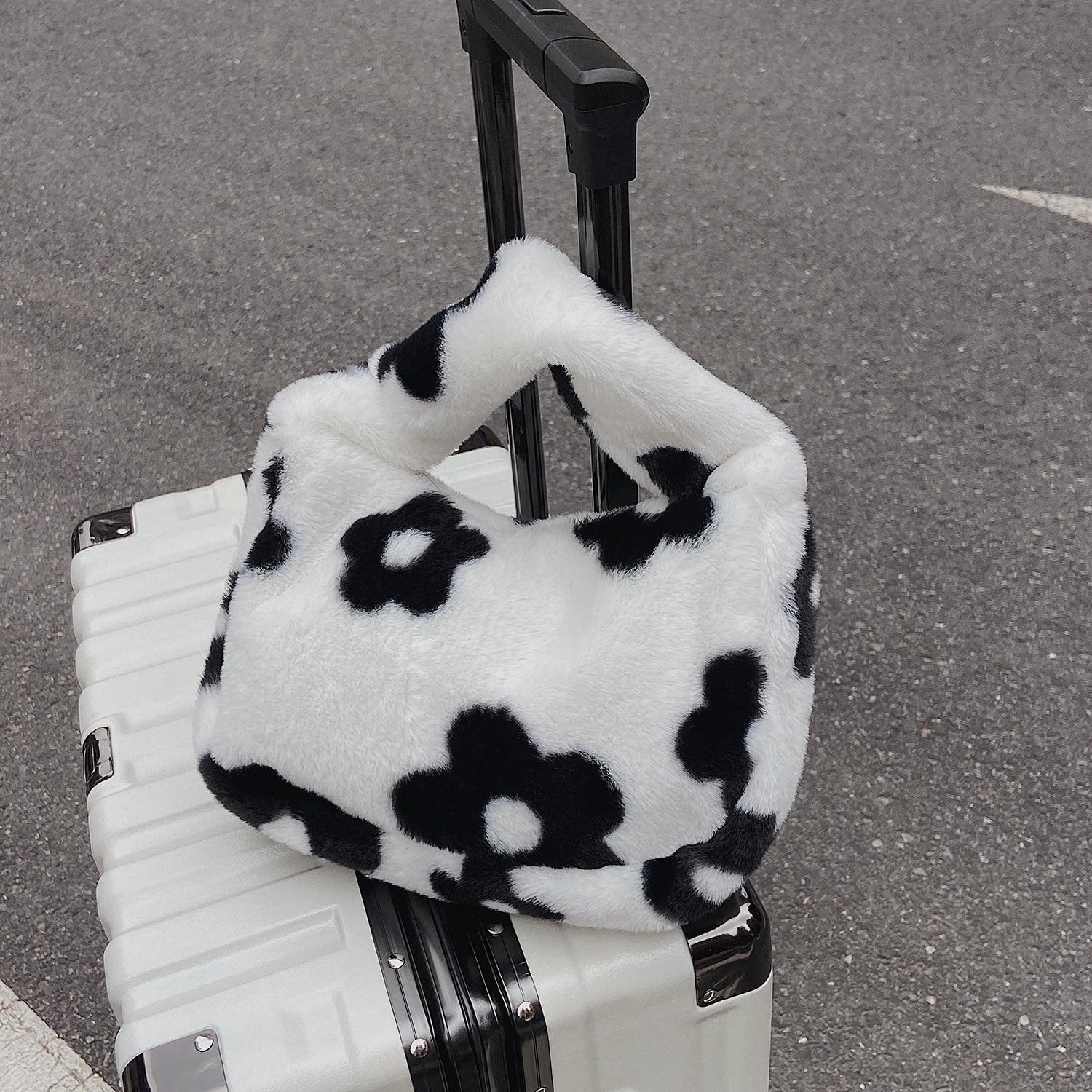 New Plush Harajuku Style Cow Fashion Plush Simple Personality Crossbody Bag