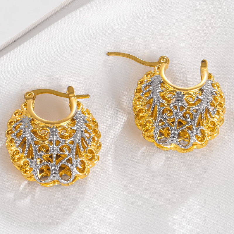 Two-color Small Pocket Carved Earrings Electroplating