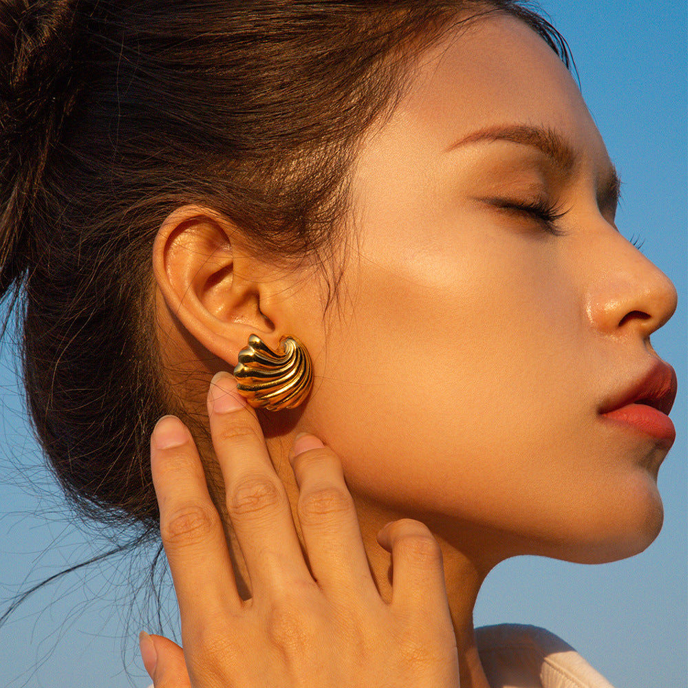 18K Gold Stainless Steel Shell Earrings All-match Fashion Earrings