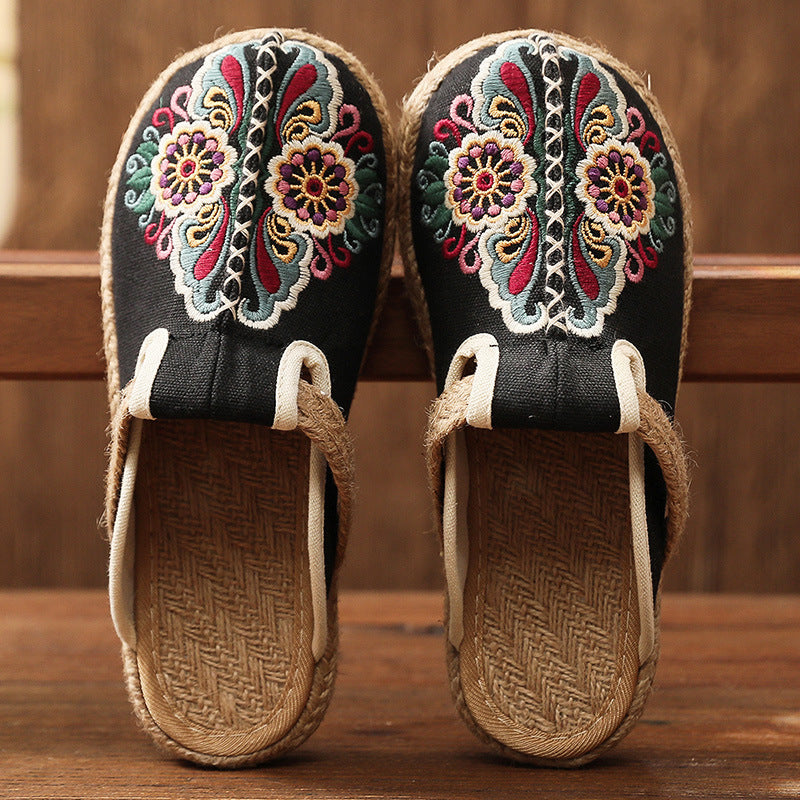 Ethnic Style Embroidered Slippers Hand-woven